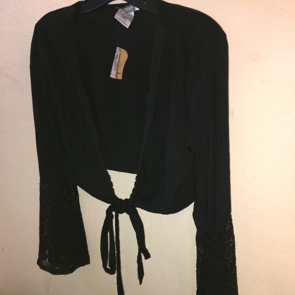 Earthbound flare crop top with lace flare 😍